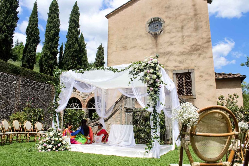 Tuscan Wedding Photographer Villa Catureglio - Kate and Rose Weddings - Wedding Planner Italy - Tuscany wedding venue